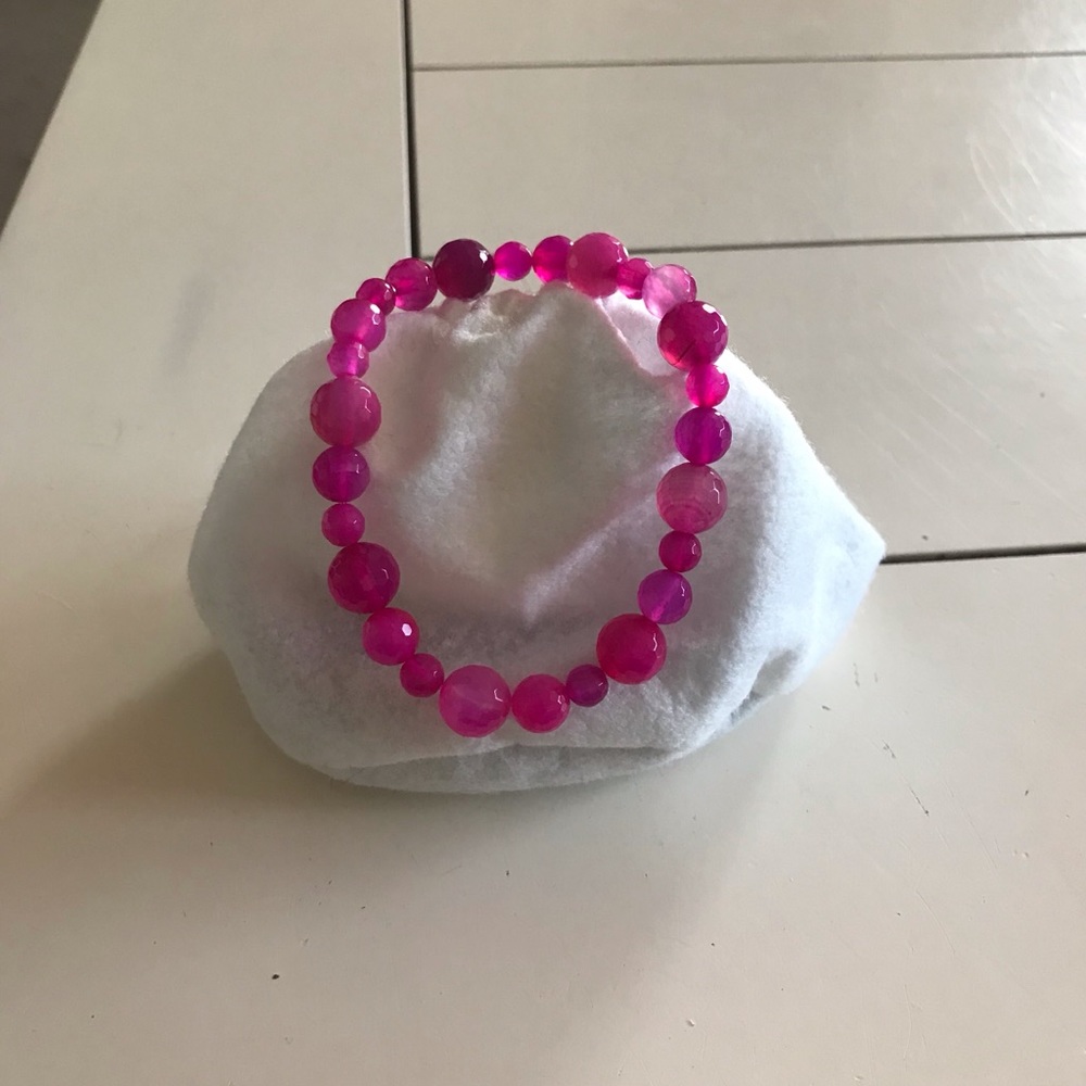 Pink agate stretch bracelet